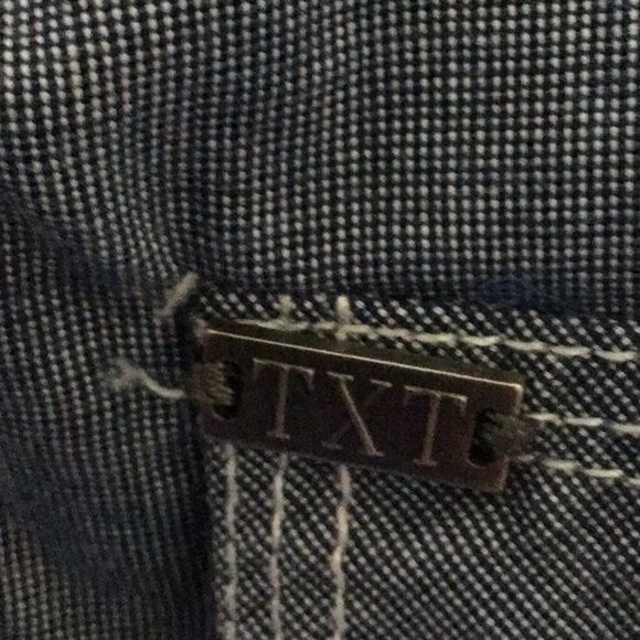 Txt blue button front shirt medium - Picture 9 of 9